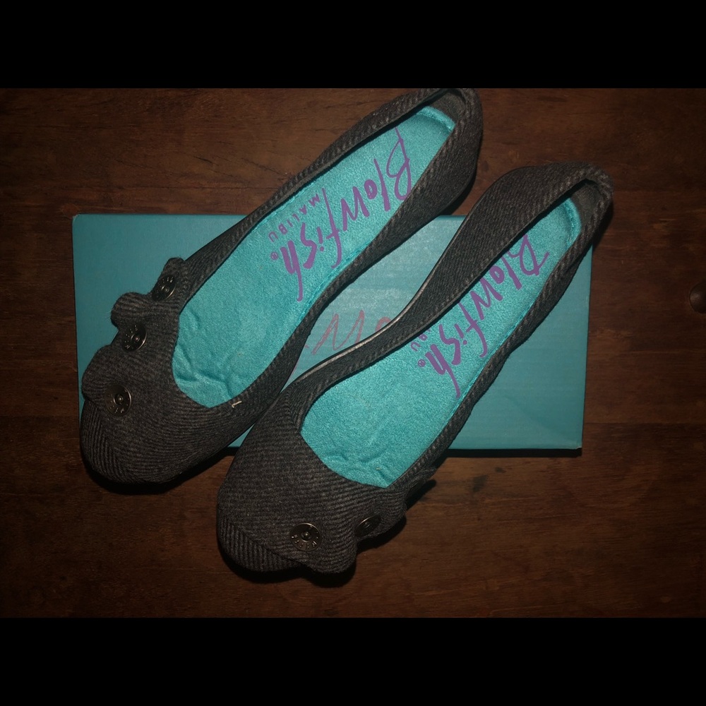 Brand new Blowfish grey flats